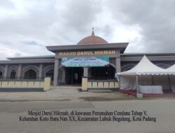 Diisi Ceramah terkait Pahala Puasa, Sholat Tarawih di Mesjid Darul Hikmah Berlangsung Hikmat