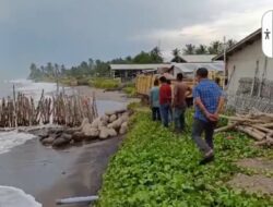 M. JAFAR ST tinjau Abrasi akibat Gelombang Besar di Gampong Meunasah Drang