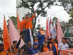 Buruh Sumut Demo, Tuntut UU Ciptaker, Kenaikan Upah dan Minta PJ Gubsu Netral Dalam Pilkada 